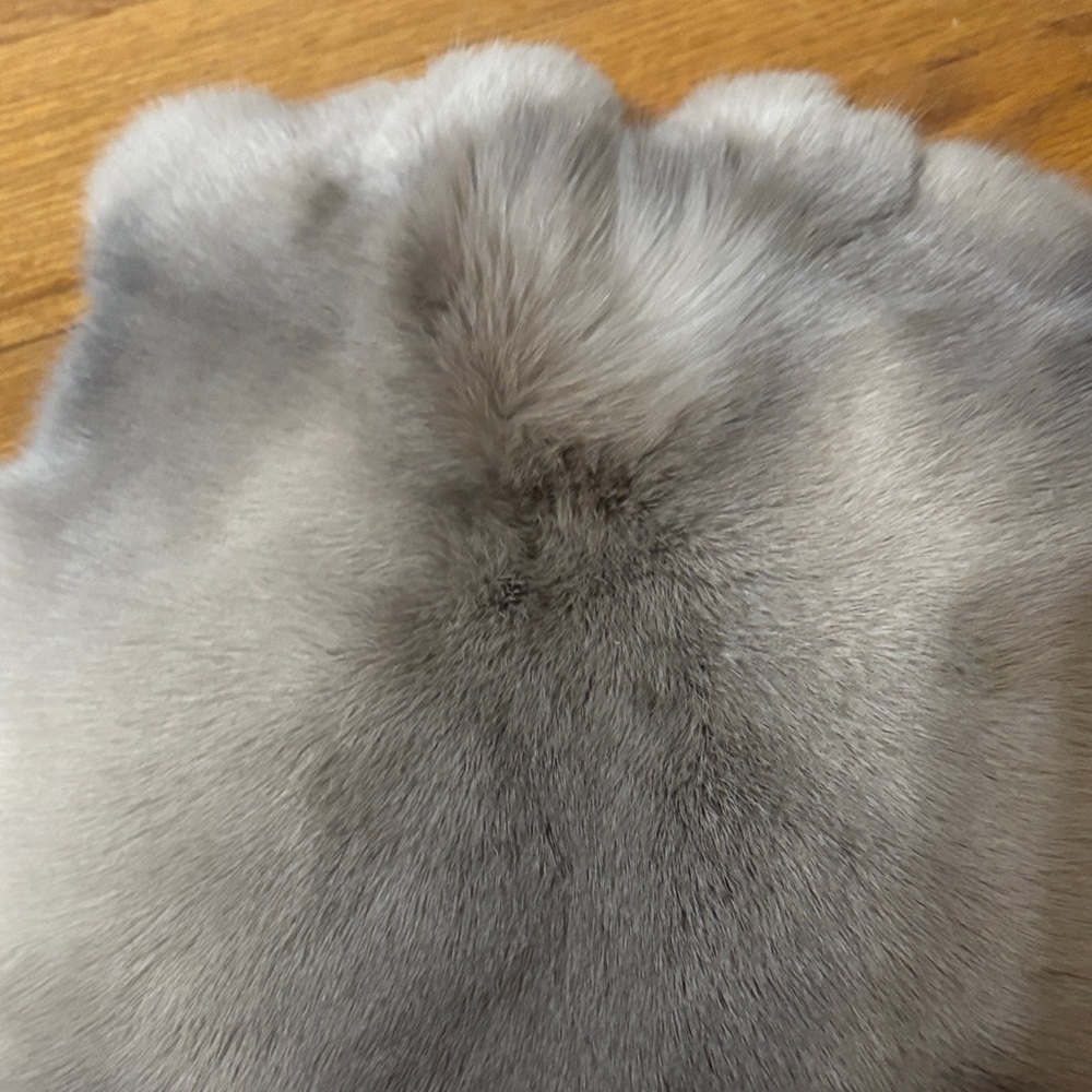 0780 Soft Gray Rabbit Fur Pelt – Natural Hide – Craft / Trim / Decor – 13x17 - Picture 2 of 3